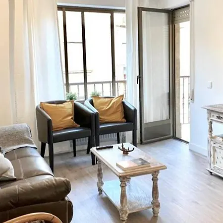 Esplendido Apto Junto A Puente -